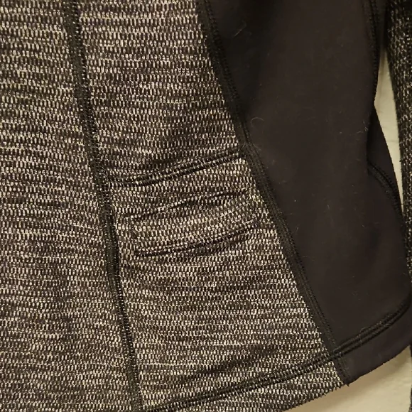 Lululemon Run U-Turn Pullover - Picture 7 of 7